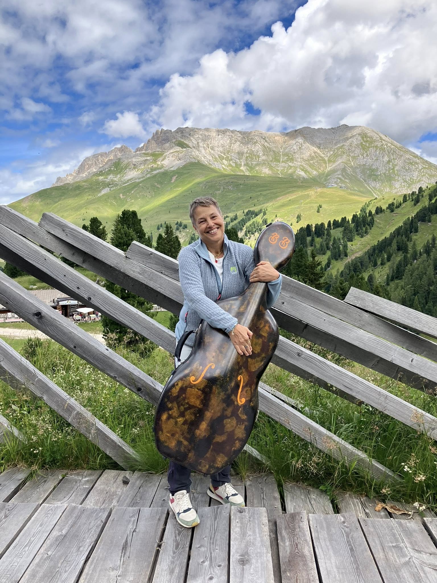 Barbara Bertoldi cello case